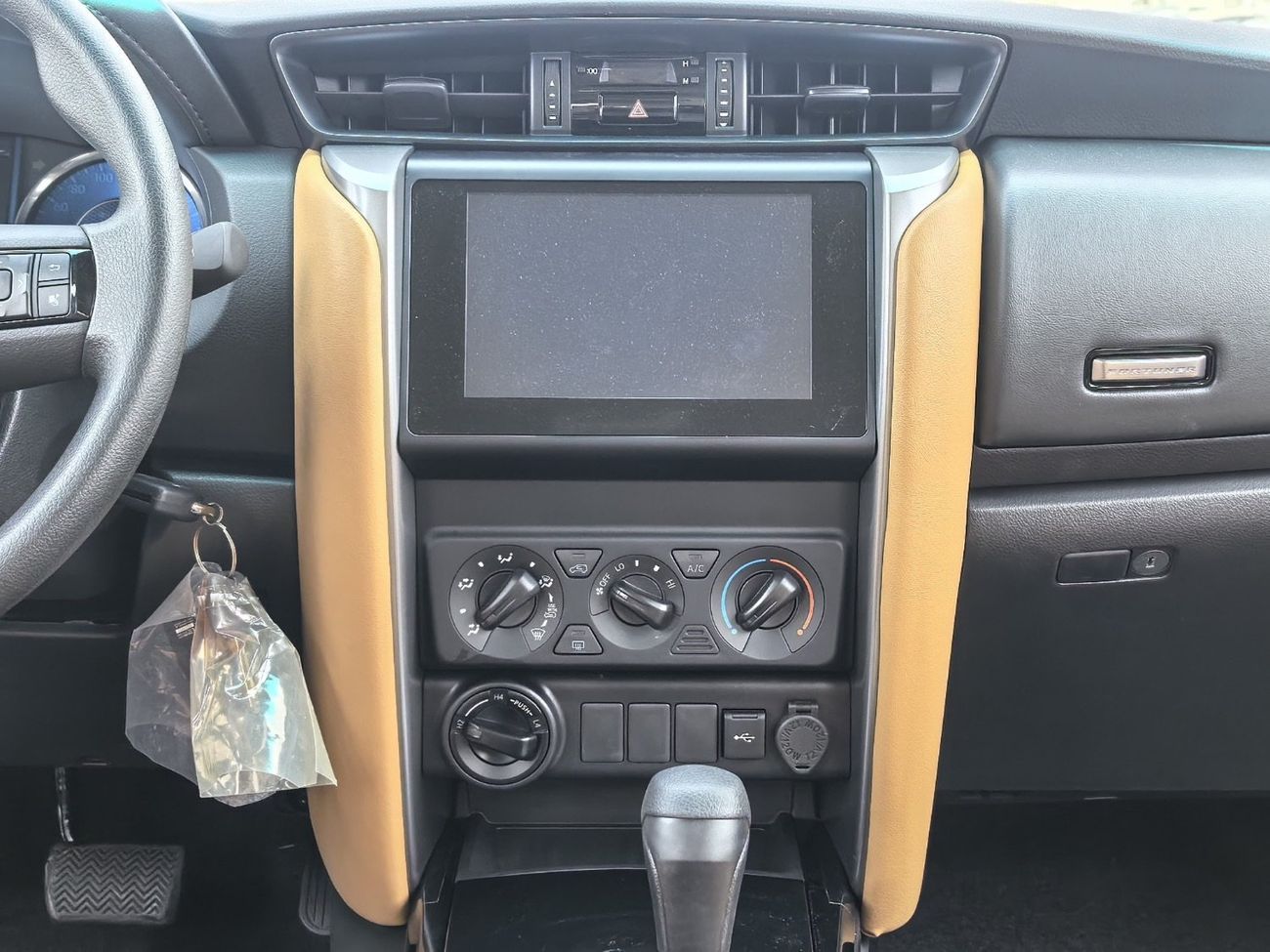 Toyota Fortuner EXR FORTUNER,2.7L,4X4,MANUAL AC,ROOF RACK,REAR VEIW CAMERA,17''AW,A/T,2026MY( FOR EXPORT ONLY)