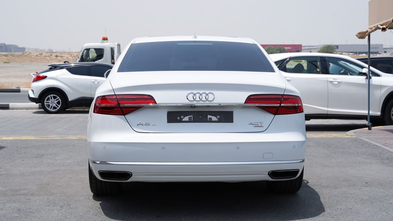 أودي A8