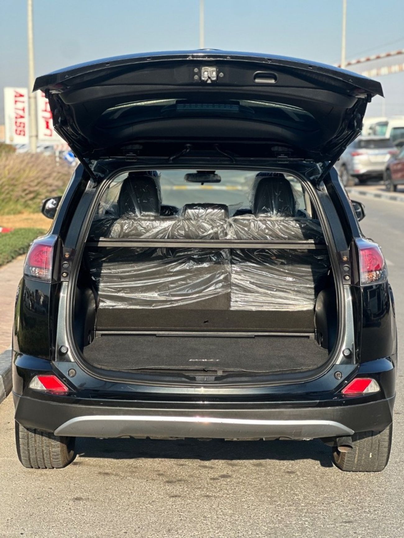 تويوتا راف ٤ Hybrid XLE 2.5L