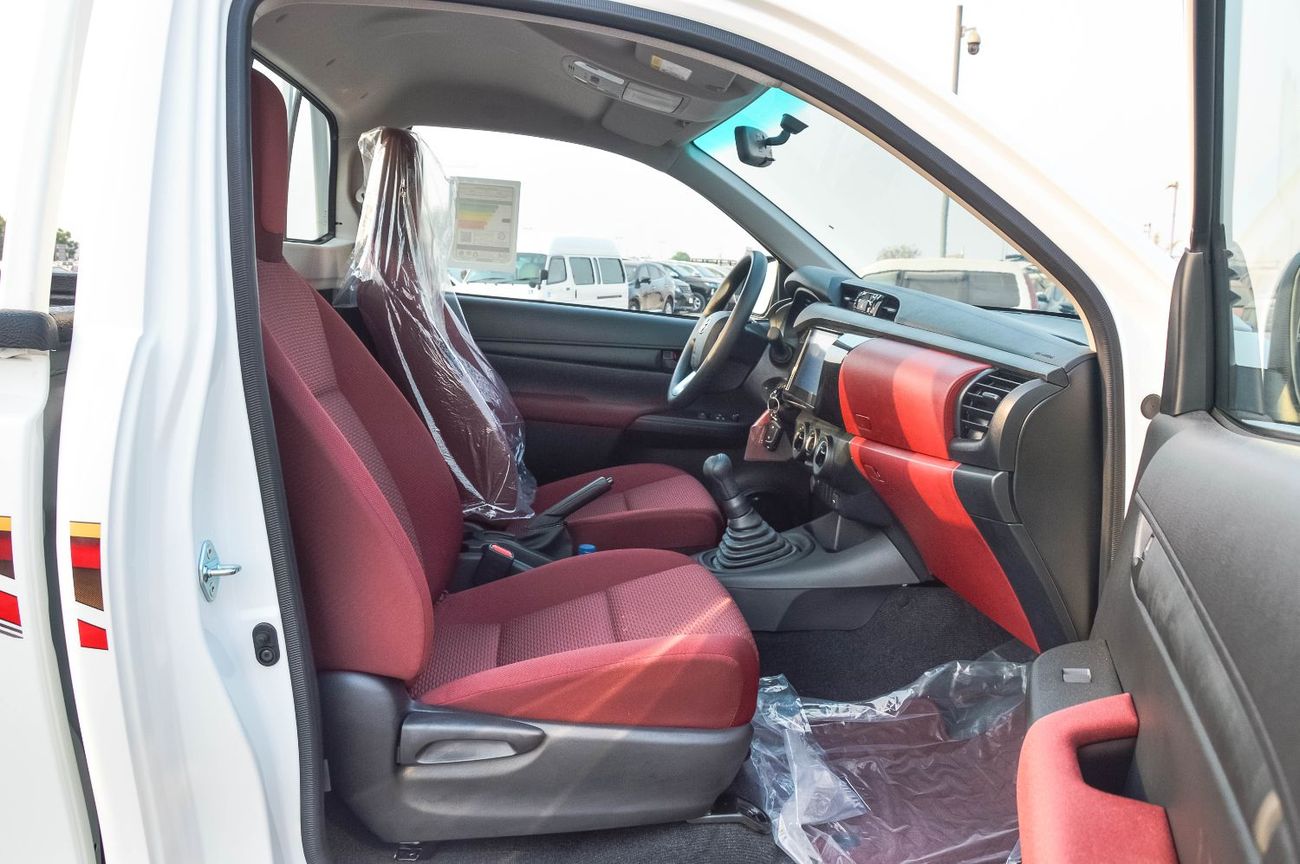 تويوتا هيلوكس TOYOTA HILUX 2.7L RWD PETROL PICKUP 2025