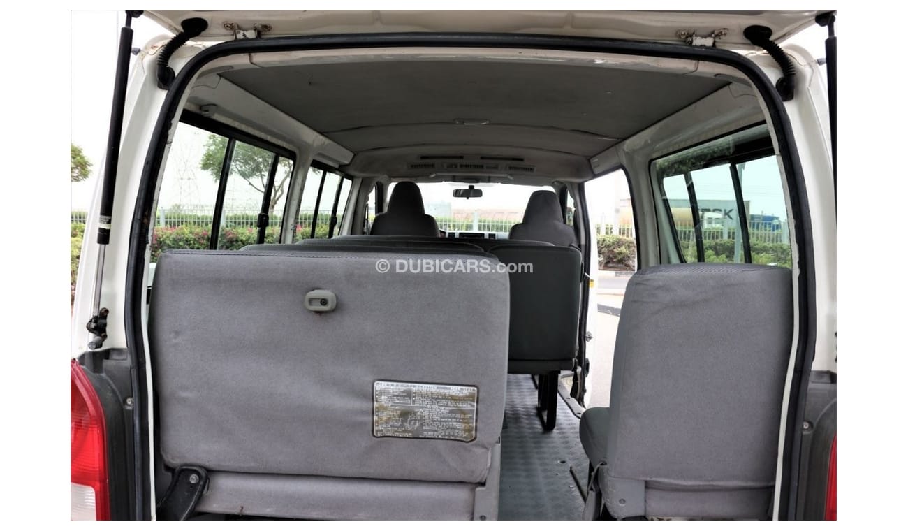 Toyota Hiace TOYOTA HIACE 14 PASSENGER 2009
