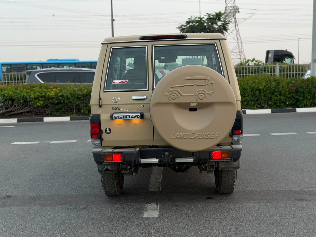 Toyota Land Cruiser 70 HT S- DLX