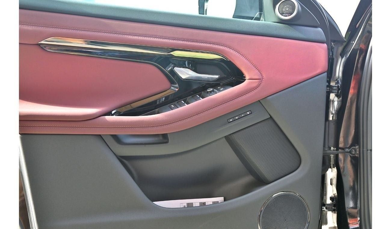 لاند روفر رانج روفر إيفوك P250 SE Dynamic 2025 EXPORT ONLY