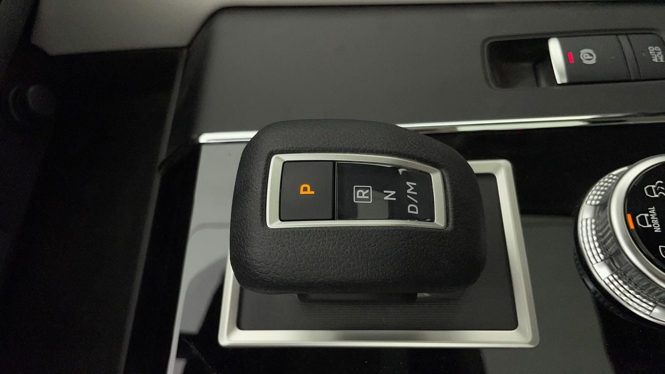 ميتسوبيشي آوتلاندر MIDLINE WITH SUNROOF 2.5 | بدون دفعة مقدمة | اختبار القيادة في المنزل