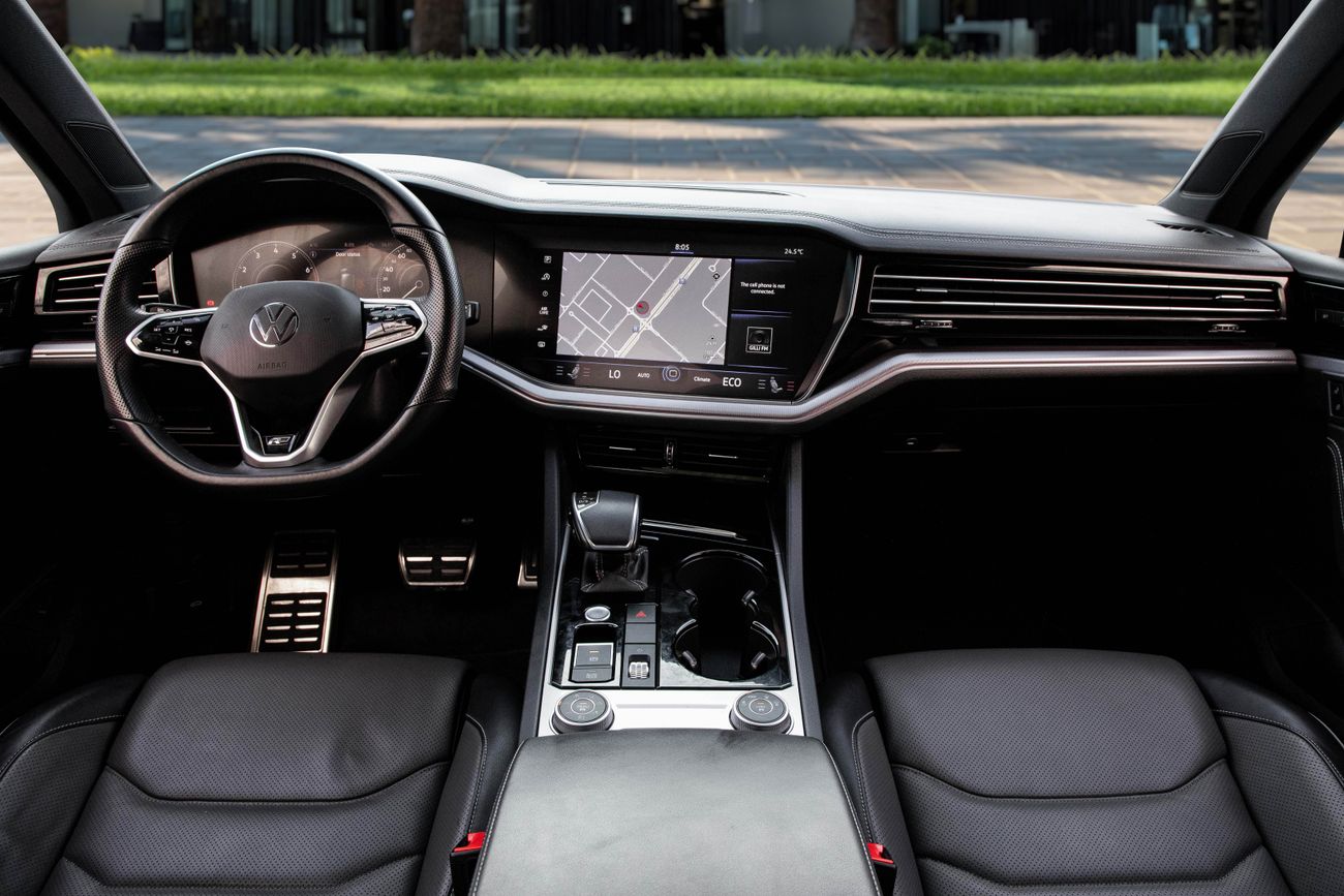 فولكس واجن طوارق 3,134 P.M | 0% Downpayment | TOUAREG R LINE | AGENCY WARRANTY!