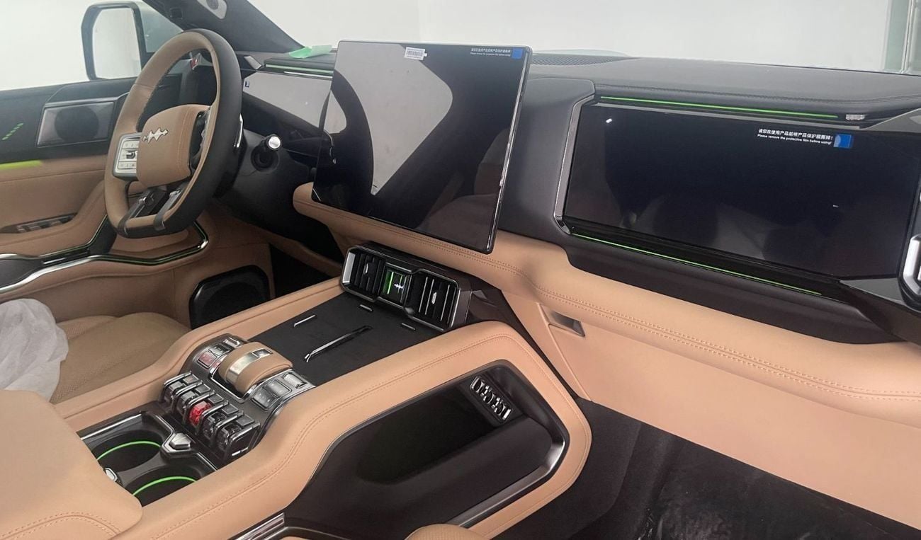 BYD Leopard 8 8 Plug in Hybrid 2.0 L 500 KW dual motor - 100,000km service contract - 10 years warranty - 7 Seater