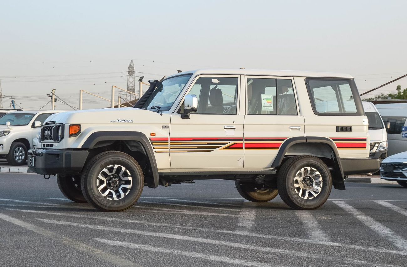 Toyota Land Cruiser 70 TOYOTA LAND CRUISER 76 2.8L 4WD DIESEL PICKUP 2025 | FULL OPTION