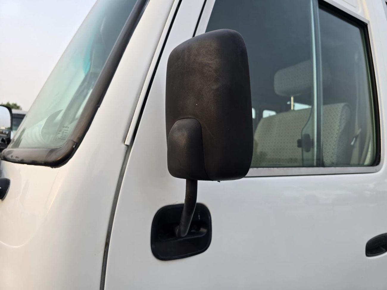 Toyota Coaster TOYOTA COASTER BUS LHD 2006 MODEL 4.0 L DIESEL MANUAL(PM000087)