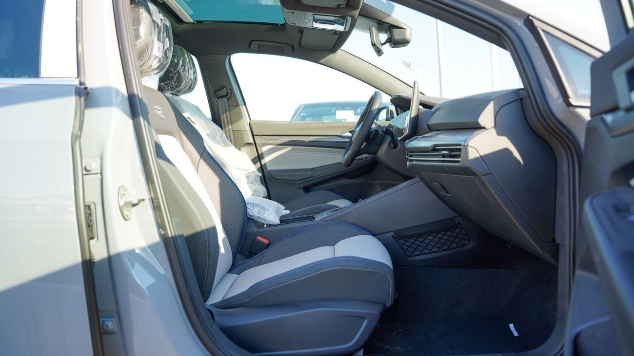 فولكس واجن جولف GTI