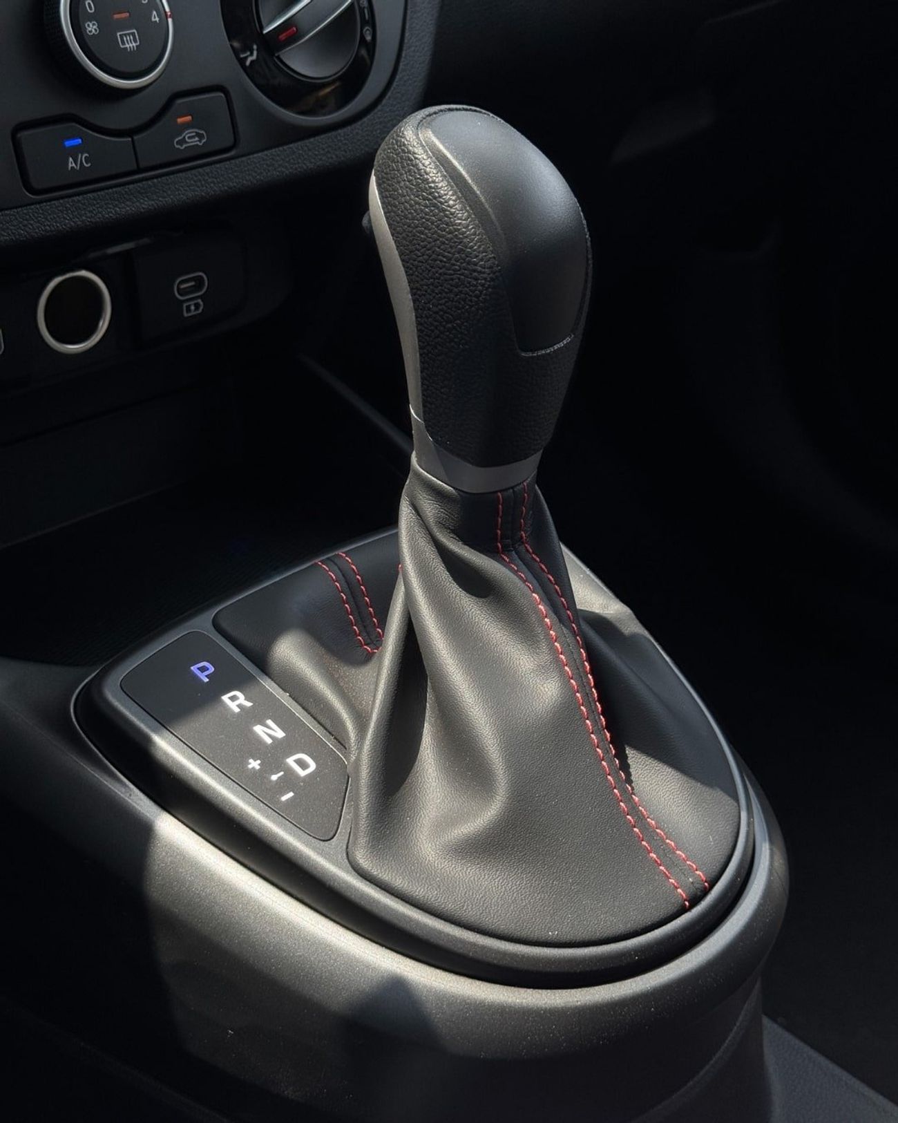 هيونداي جراند i10 GRAND I10 (HATCHBACK ) 1.2L SILVER COLOR - BASIC