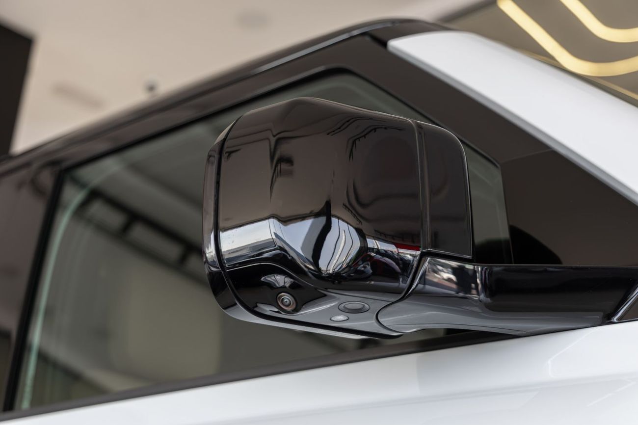 Land Rover Defender Land Rover Defender X-Dynamic HSE P400 - 2026 - GCC (Export)