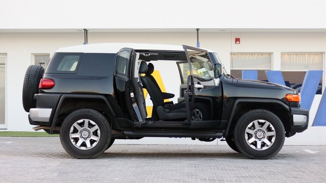 Toyota FJ Cruiser 4.0L v6, 4X4 |  Agency Warranty | Complete Service History | Zero Downpayment Support