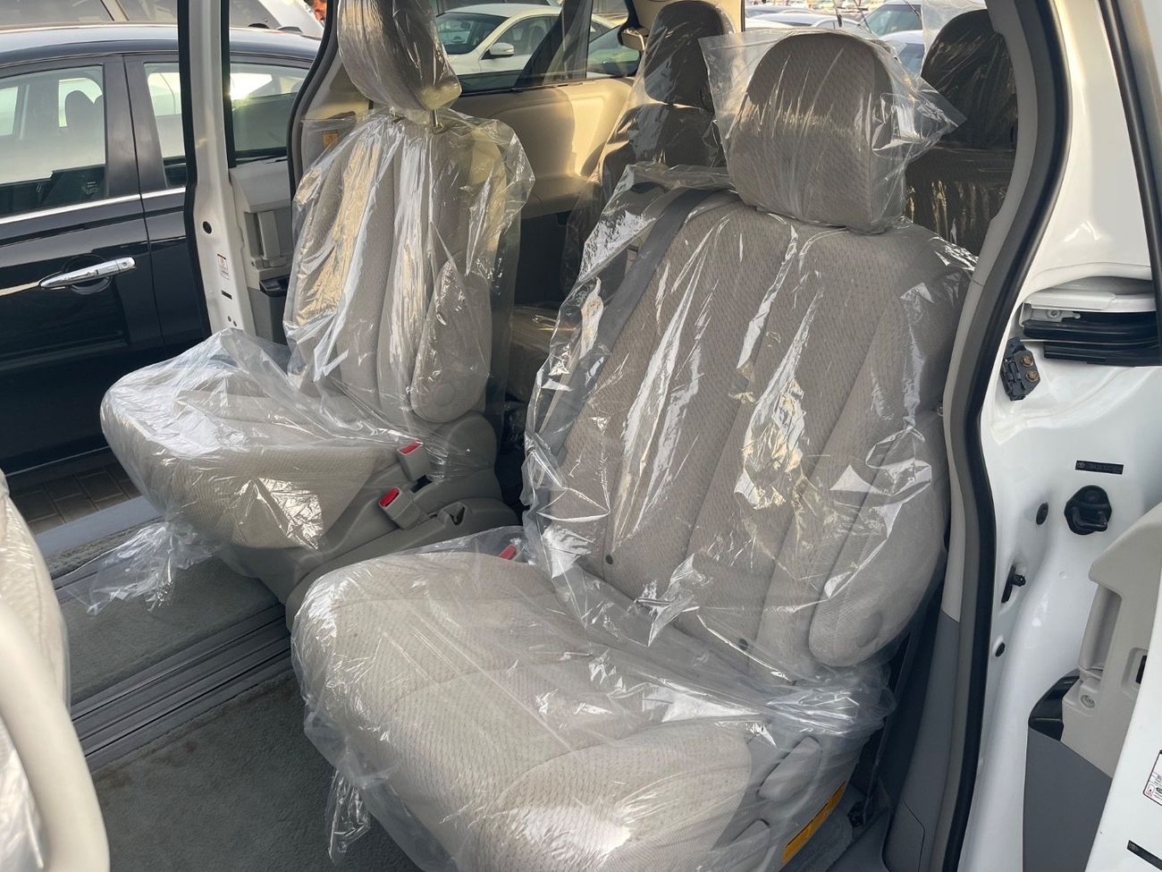 تويوتا سيينا LE VCC paper