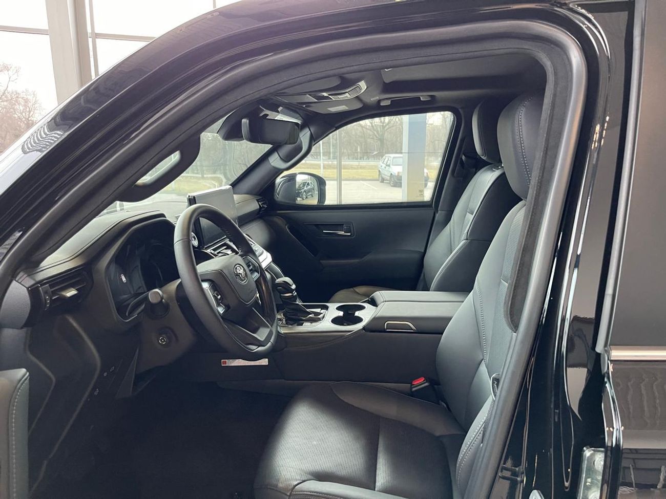 Toyota Land Cruiser Toyota Land Cruiser 300(B7+)- Armored vehicle