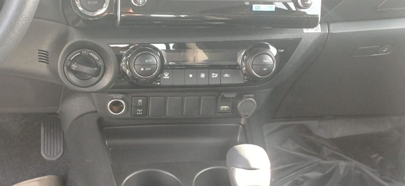 Toyota Hilux SGLX TOYOTA HILUX 2.4L Diesel AUTOMATIC TRANSMISSION COLOR BLACK MODEL 2025