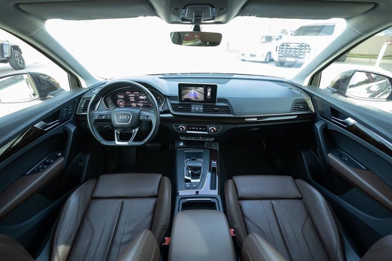 أودي Q5 45 TFSI quattro S Line 2.0L (245 HP) SUV Audi Q5 45TFSI Quattro S-line 2019 GCC under Warranty with