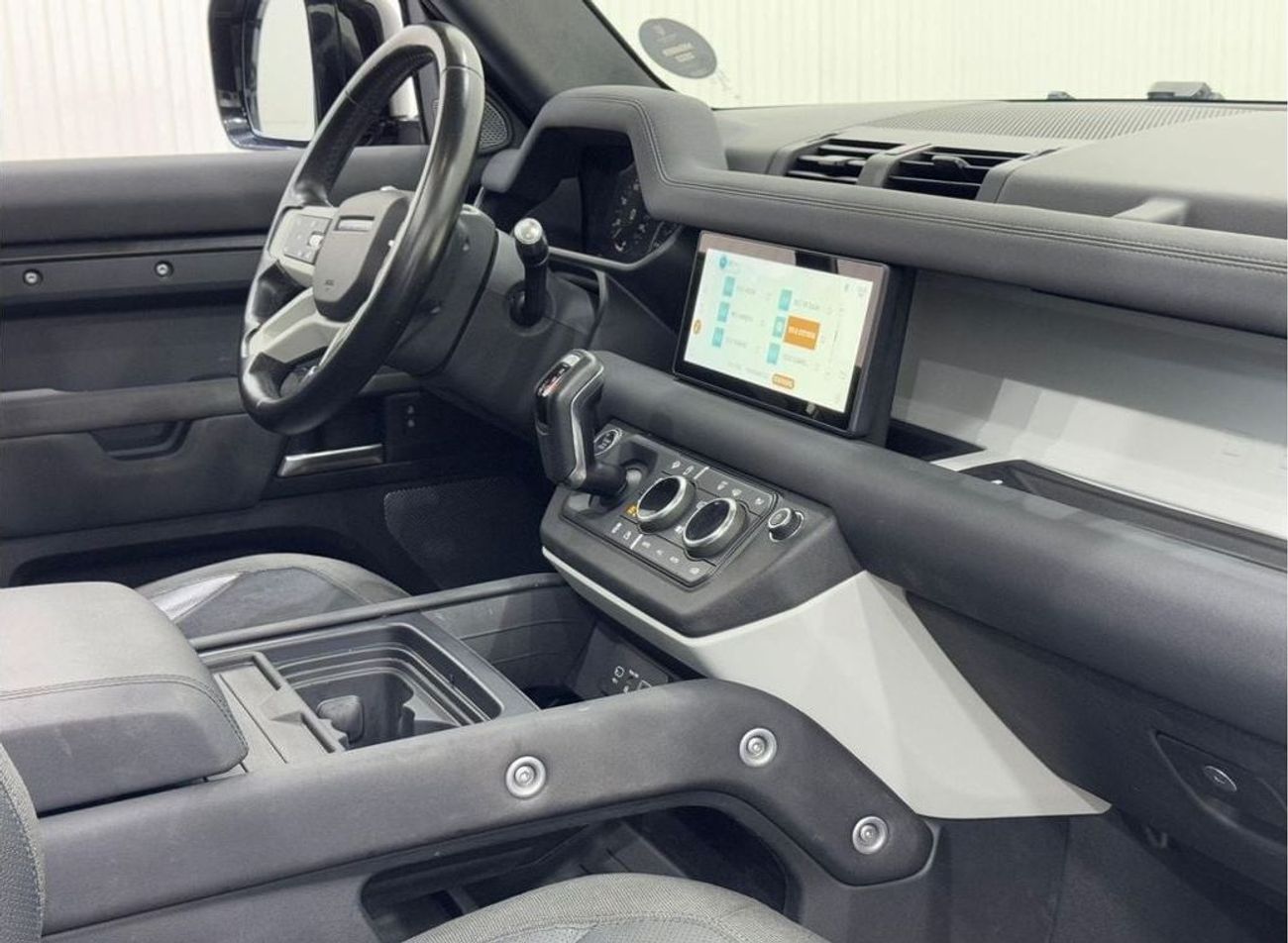 لاند روفر ديفندر 110 S P300 2.0L 2021 Land Rover Defender P300 S 110, Feb 2026 Land Rover Warranty, GCC