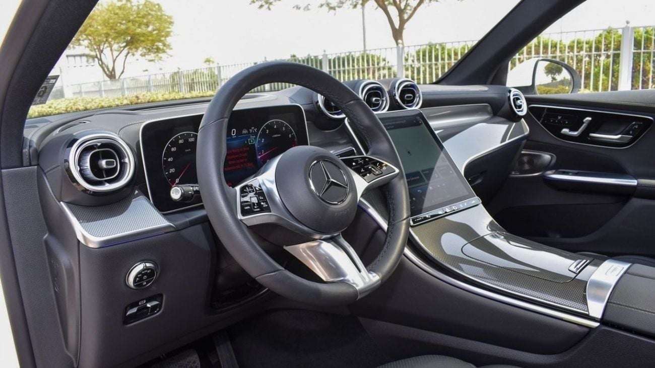 مرسيدس بنز GLC 300 MErcedes GLC 300 AMG II 2023 II FULLY LOADED