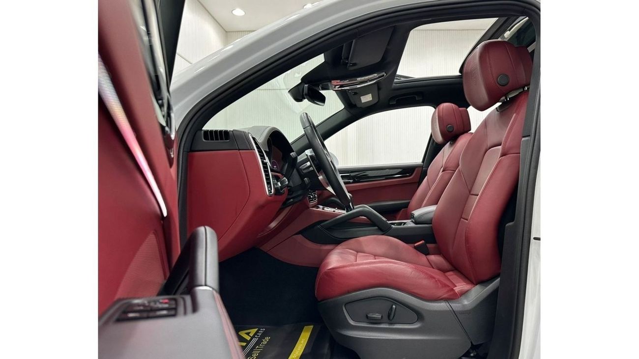 Porsche Cayenne 2023 Porsche Cayenne Platinum Edition, May 2026 Porsche Warranty, Full Porsche Service History, GCC