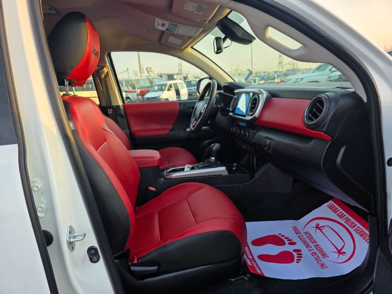 تويوتا تاكوما 2023 Model SR5 Push button, 4x4 and leather seats