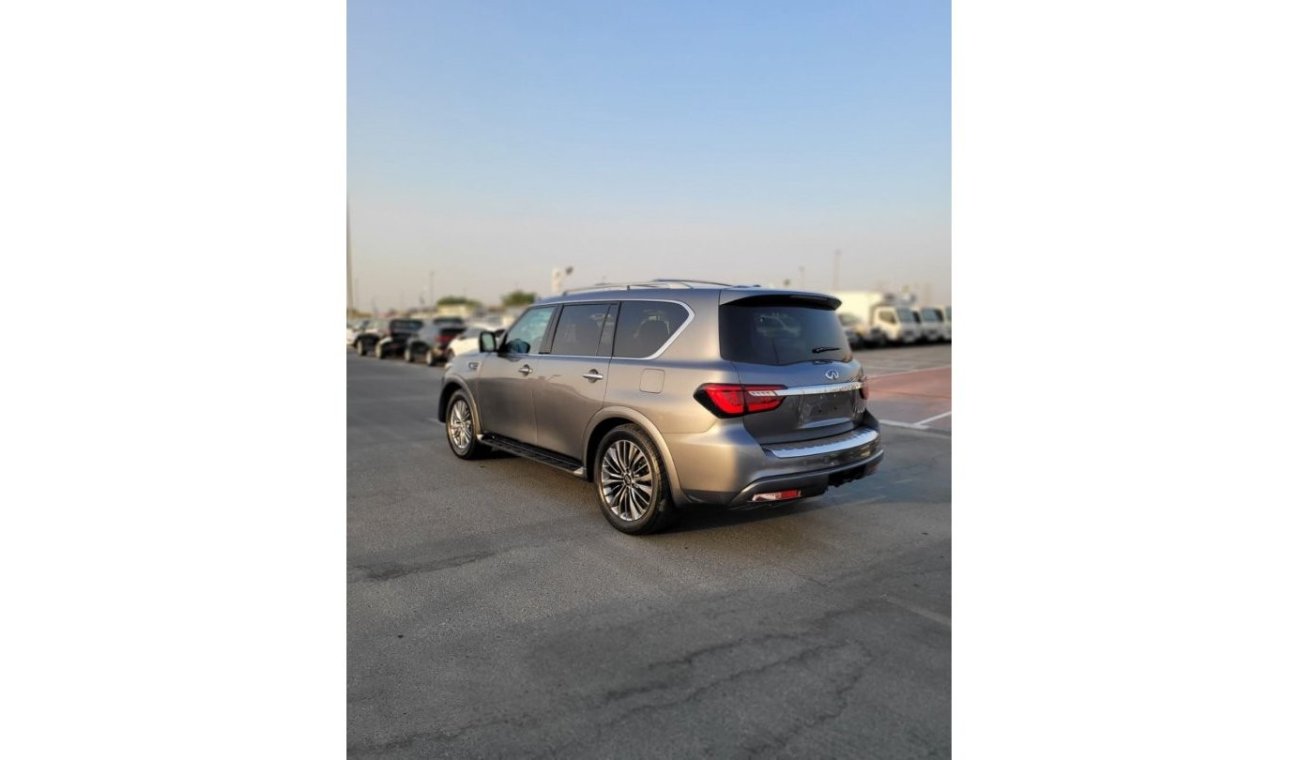 Infiniti QX80