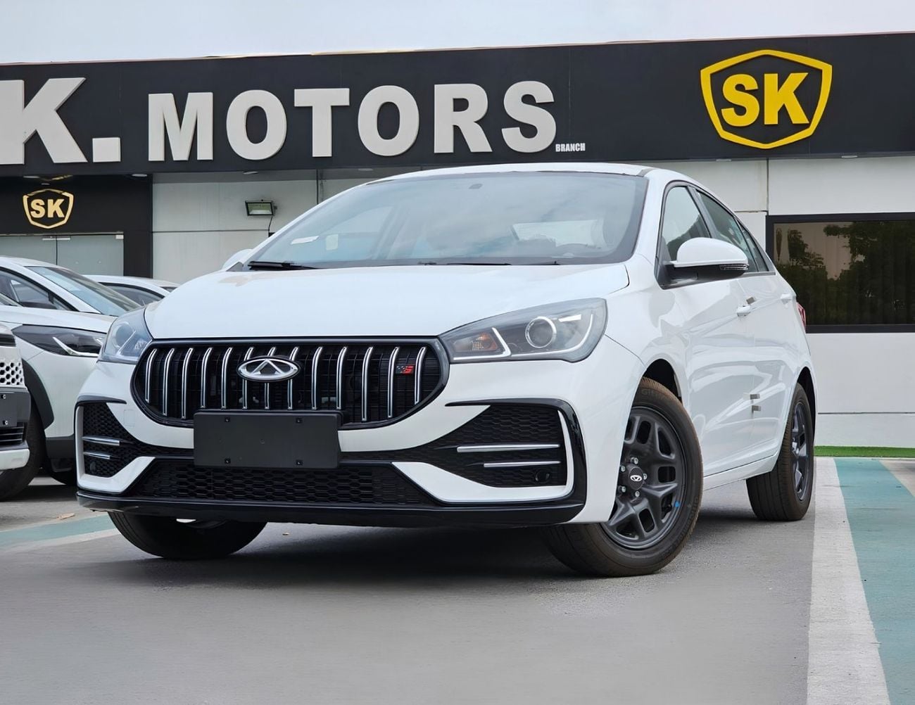 Chery Arrizo 5 STANDARD || 1.5L PETROL V4 | FABRIC SEATS | KEY START | RAER PARKING SENSOR (CODE # TARZ)