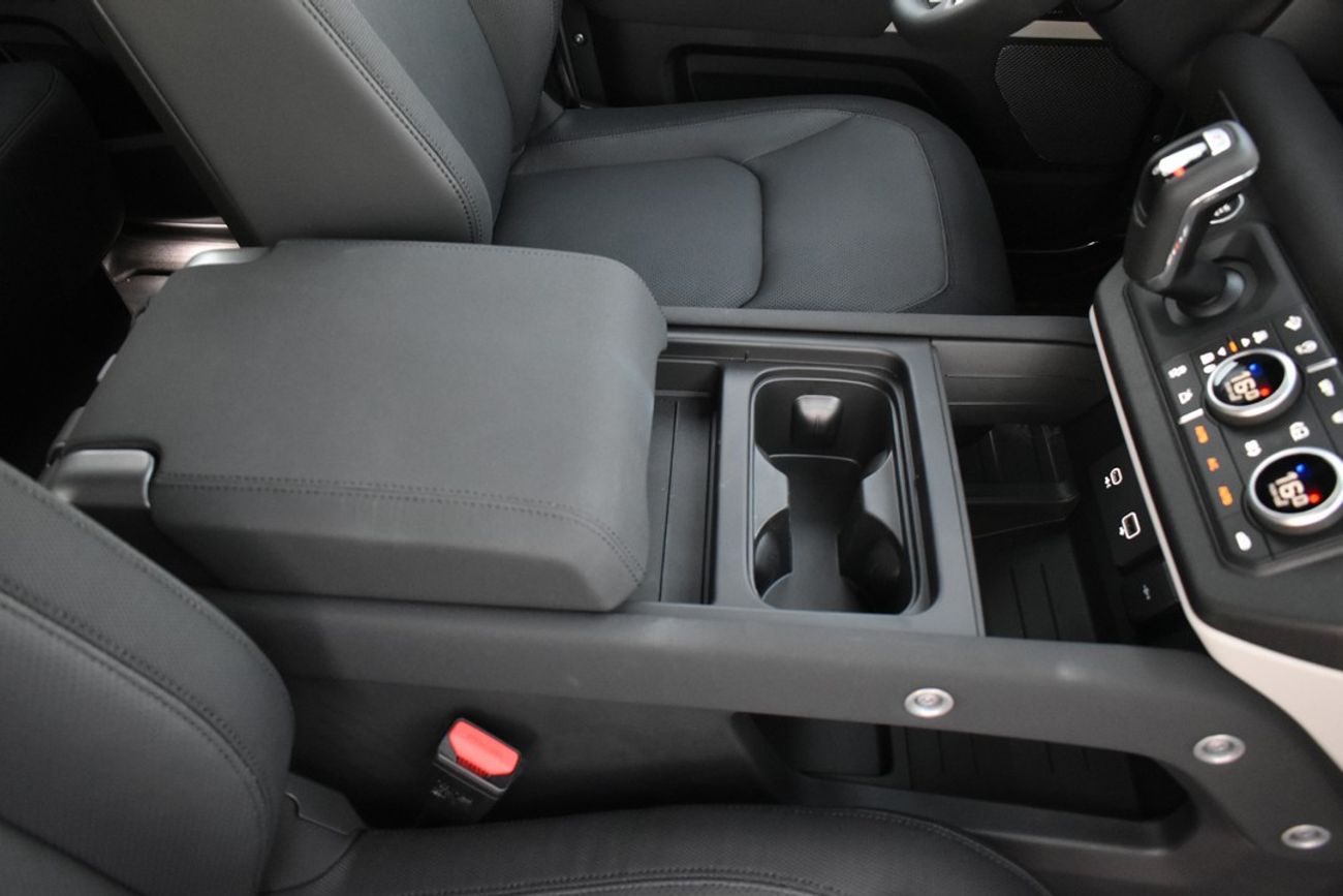 Land Rover Defender X Dynamic SE 3.0l - P400 - GRY_BLK - EURO SPEC - MY23 (EXPORT PRICE)