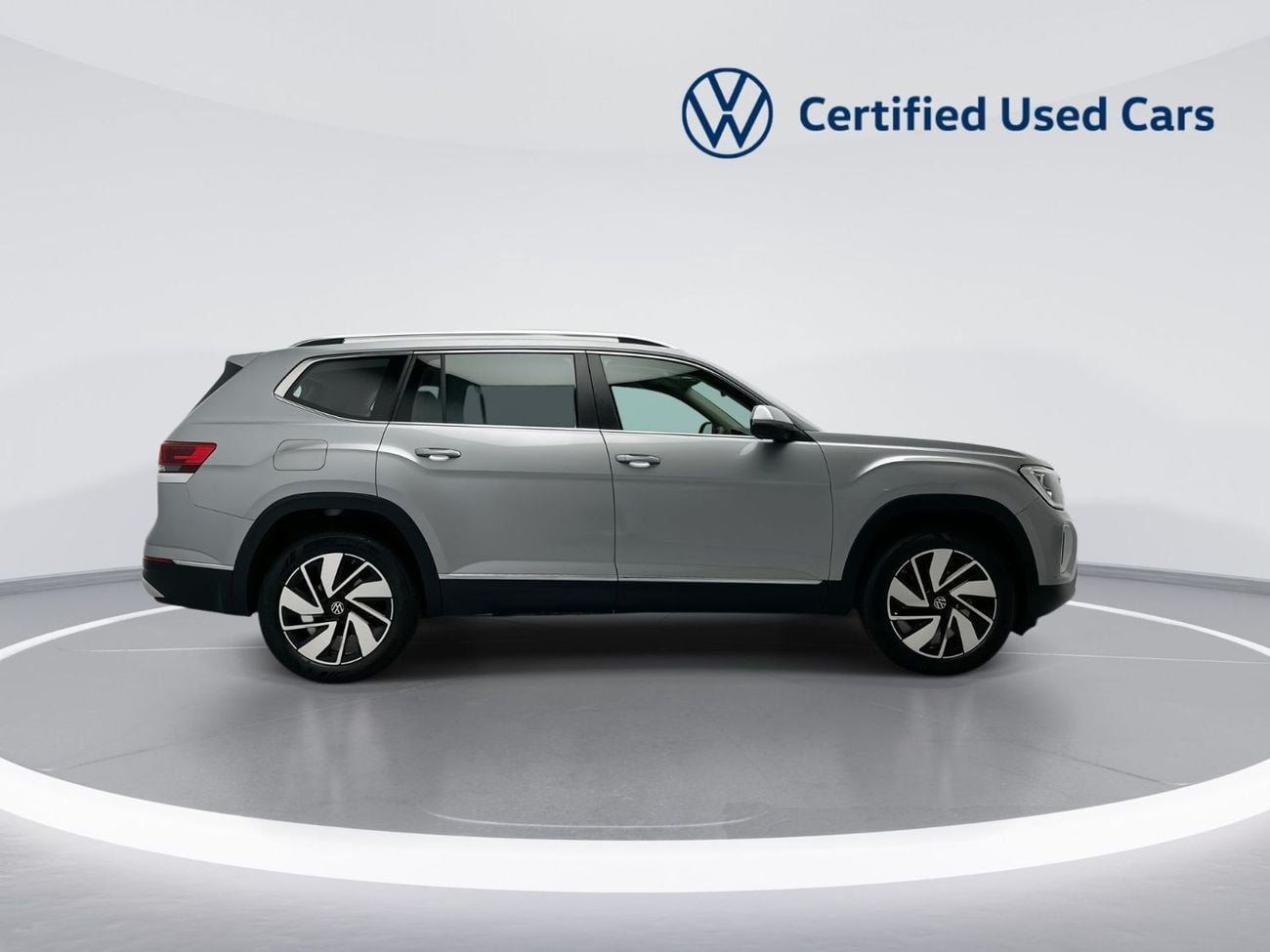 فولكس واجن تيرامونت S 2.0L Comfortline 2L (Facelift 2) (REF#35741) / 34,100 AED SAVINGS from New Car