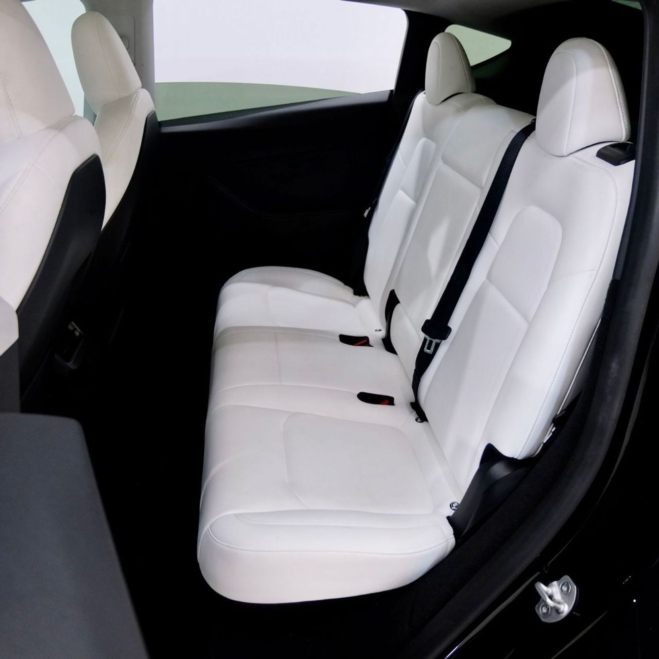 Tesla Model Y Performance (AWD) Tesla Model Y Performance | Under Tesla Warranty | GCC Specs