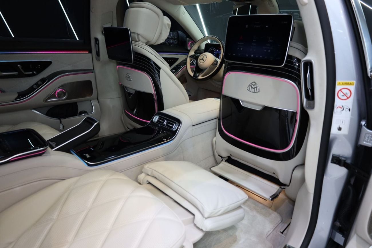Mercedes Maybach S680 Maybach Two-Tone, Executive Rear Seat Package, Gargash Warranty + Service!!
