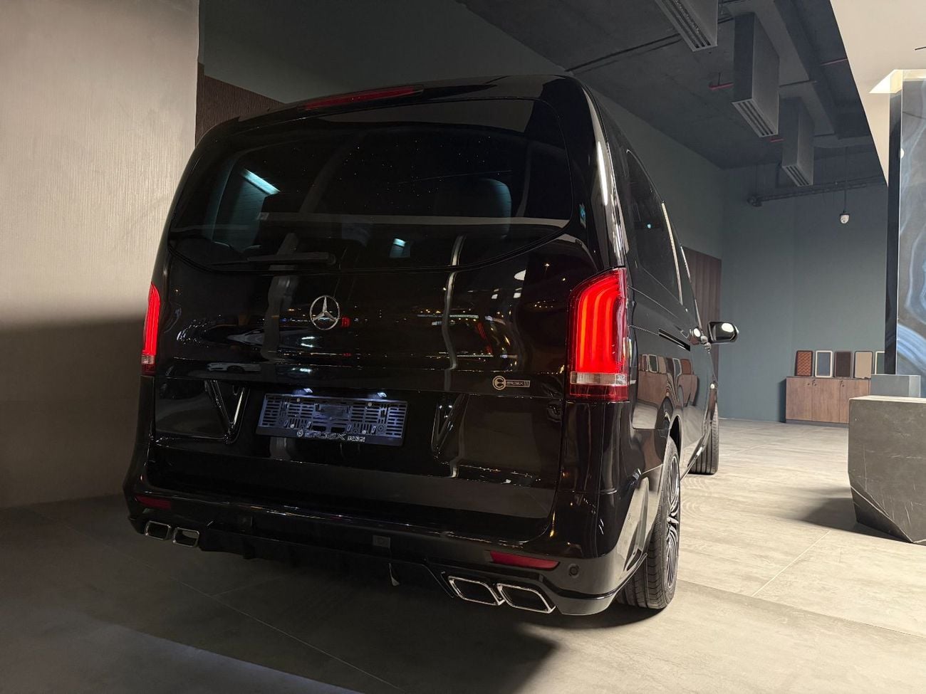 Mercedes Benz Vito TOURER SELECT ERTEX LUXURY CAR DESIGN CO. - 35th YEAR GEOMETRIC