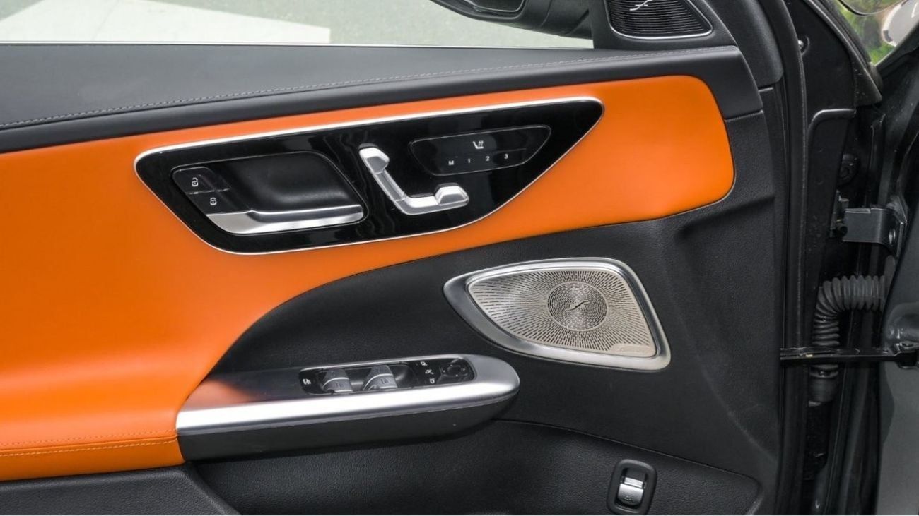 مرسيدس بنز C 300 Std Perfect Condition | Mercedes-Benz C300 2.0L | Panorama 360 degree cameras, With Warranty  | 2022