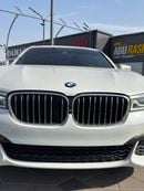 بي أم دبليو 750Li Luxury 4.4L (443 HP)