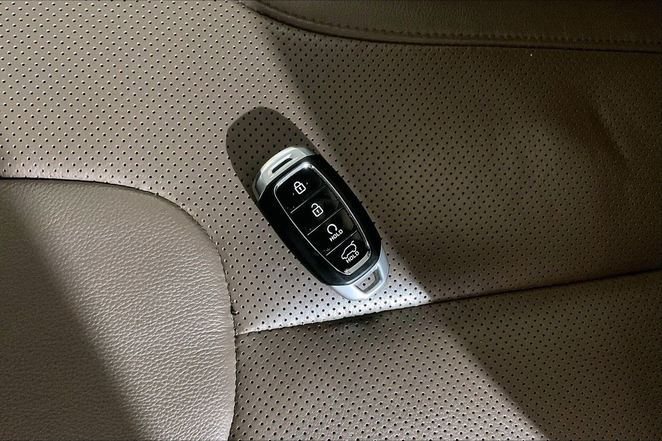 Hyundai Santa Fe Premium + | Carnival Sale • UP TO AED 20,000 OFF | Guaranteed Warranty | 0 Down Payment