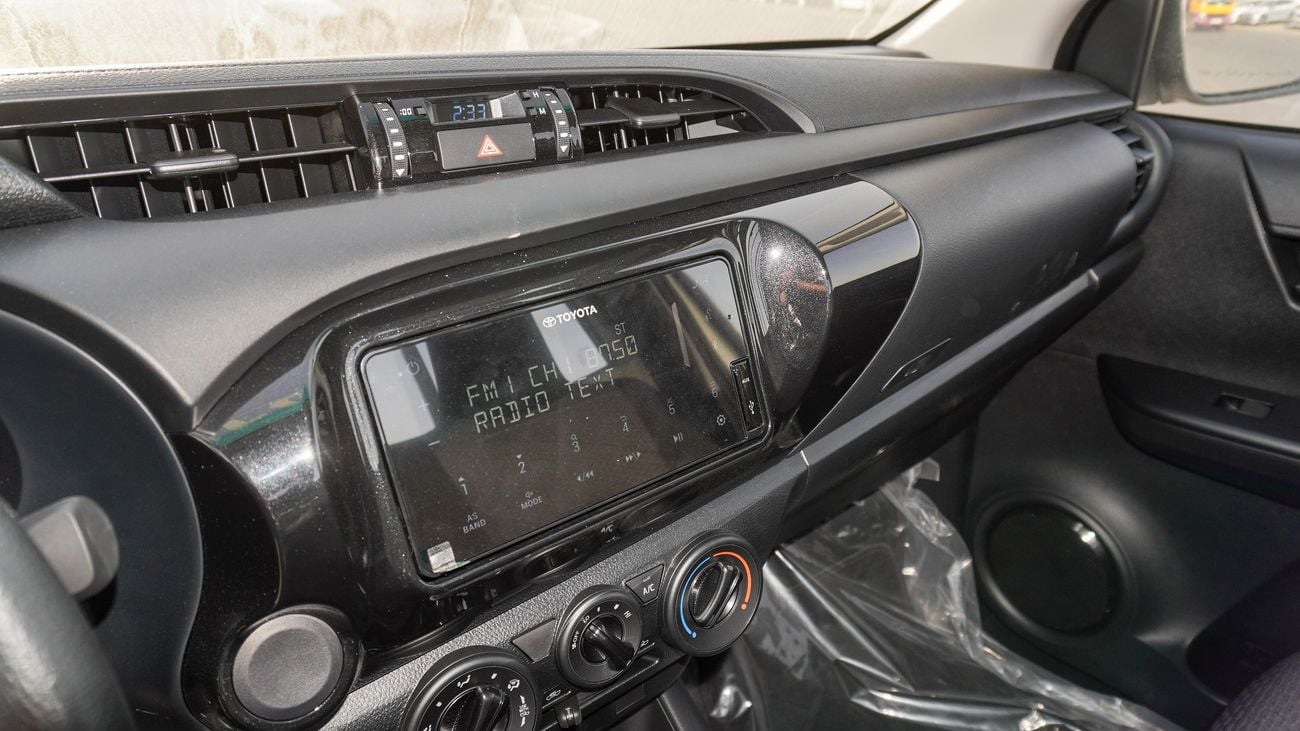 Toyota Hilux 2.4L Diesel Double Cabin 4WD A/T