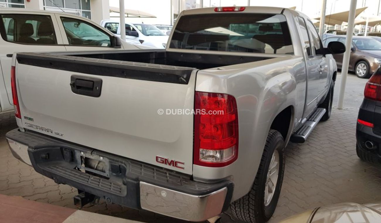 GMC Sierra 2012 model full options Gcc specs car very clean