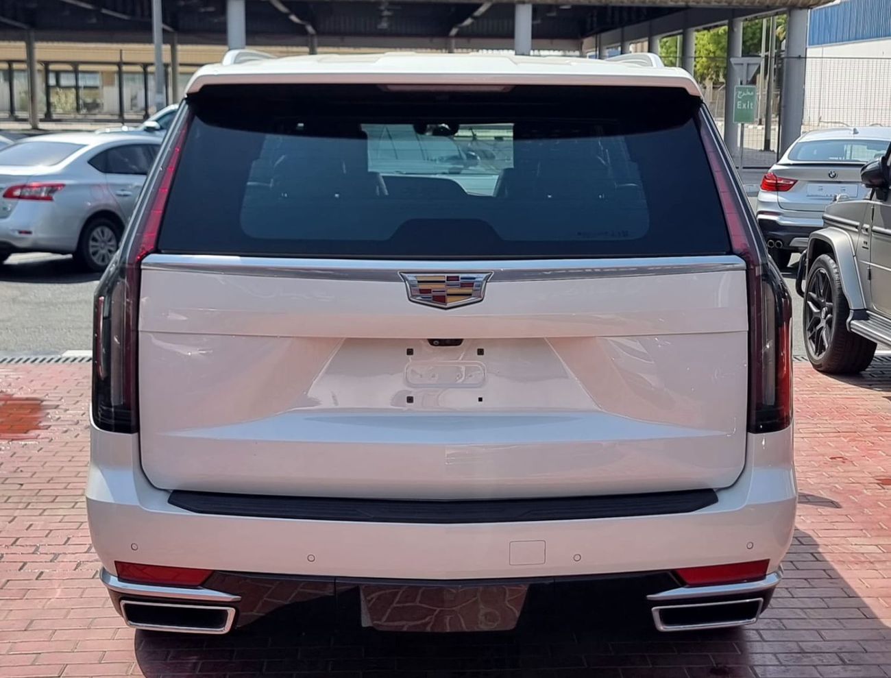 كاديلاك إسكالاد Premium Luxury Platinum 6.2L 4WD