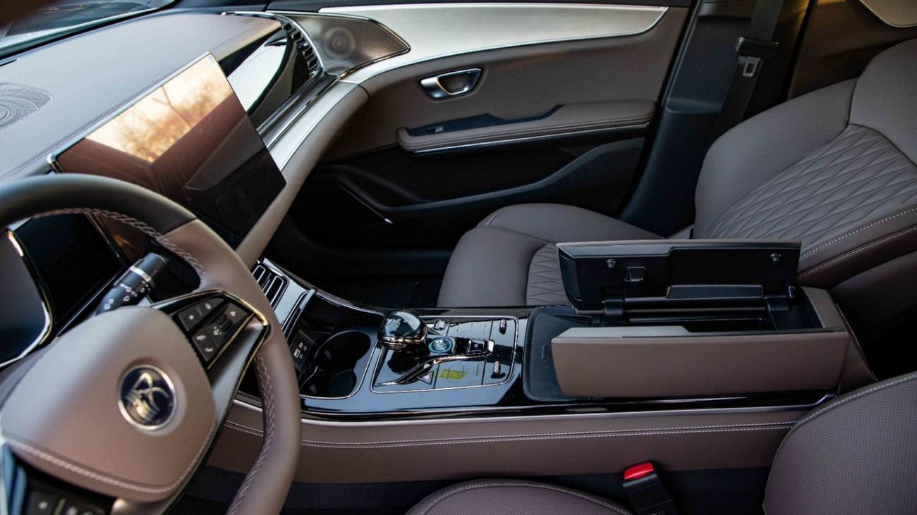 بي واي دي هان DM-i 125KM ELITE SMART DRIVING EDITION | 2025 | Ready Stock Limited QTY