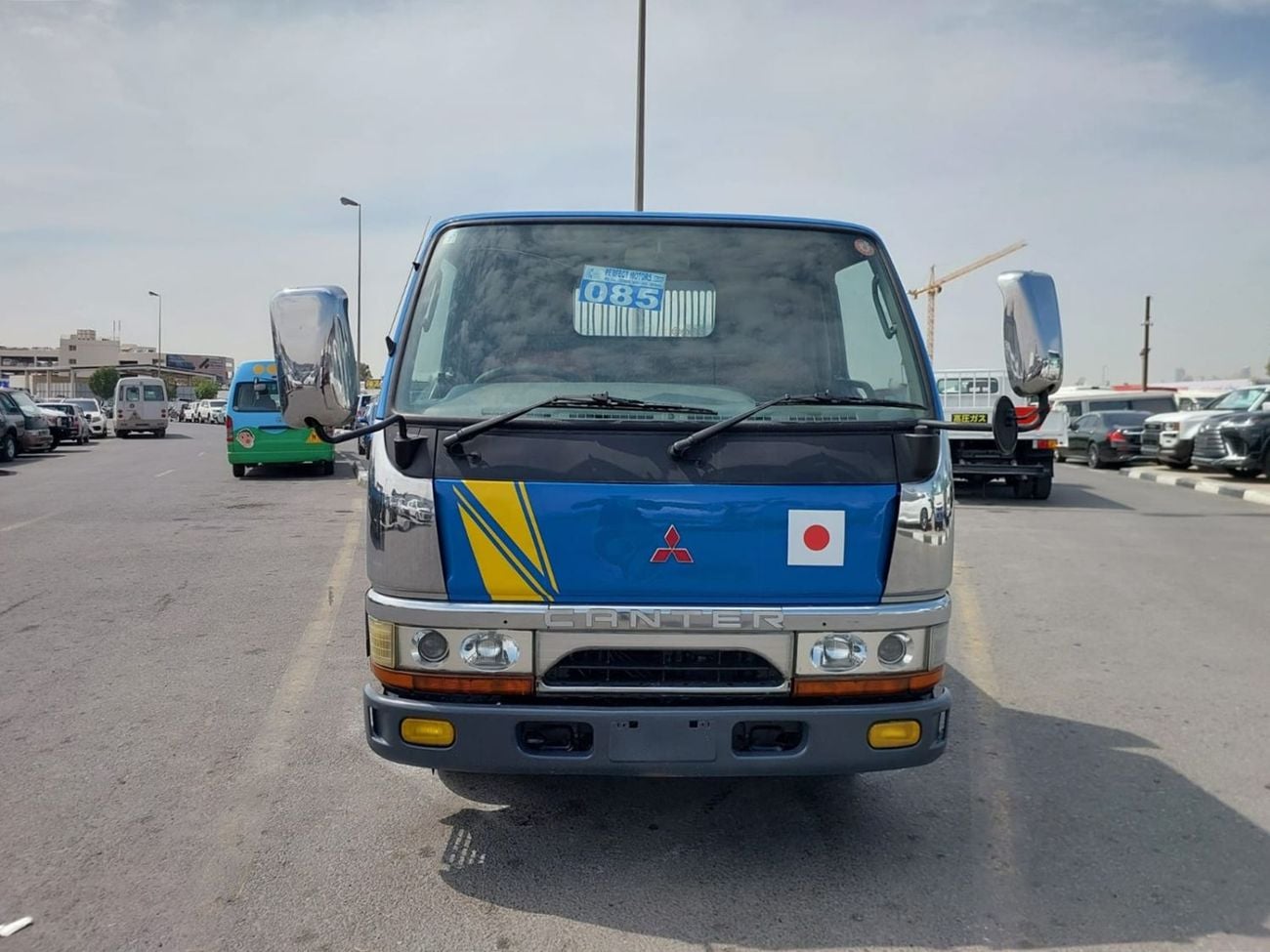 Mitsubishi Fuso Canter (RAMADAN OFFER) MITSUBISHI CANTER TRUCK RHD 1998 MODEL 4.5 L DIESEL MANUAL(PM30616)