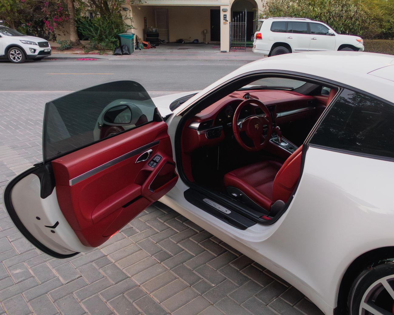 Porsche 911 Carrera S 3.8L (400 HP) Coupe