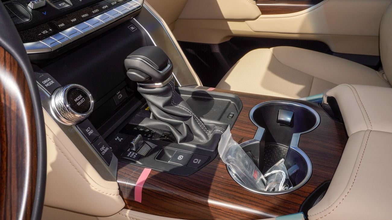 Toyota Land Cruiser GXR 3.5 L V6 Twin Turbo