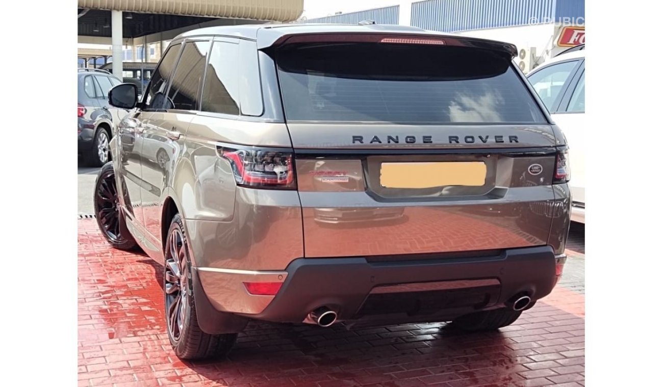 Land Rover Range Rover Sport Supercharged Supercharged Supercharged V8 7 Seats original paint 2015 GCC