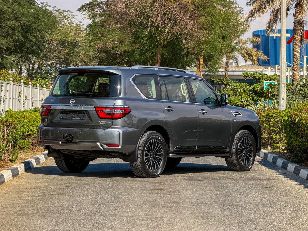 نيسان باترول LE Platinum 5.6L