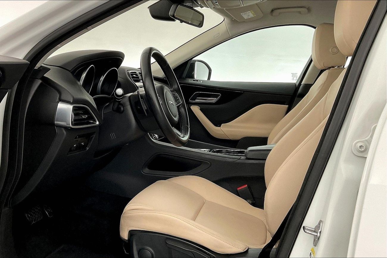 Jaguar F-PACE Pure