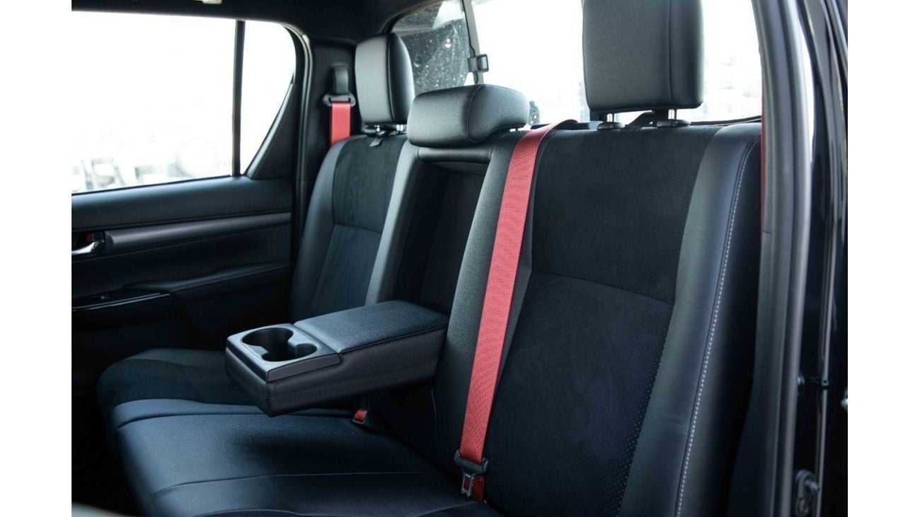 Toyota Hilux 2024 Toyota Hilux 4x4 DC 4.0 GR-S - Black inside Black (GRS)