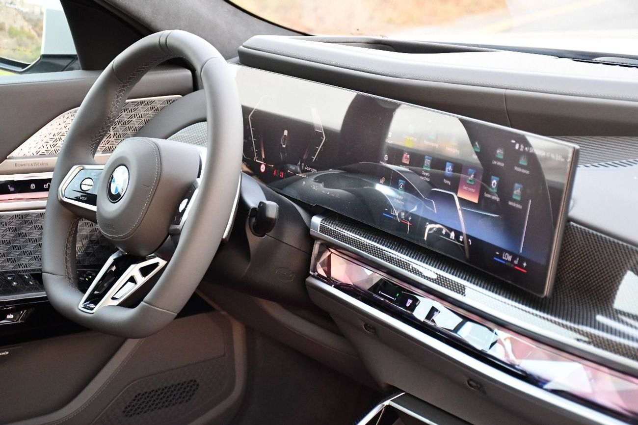 بي أم دبليو 735i BMW 735I  M KIT 2026  GCC