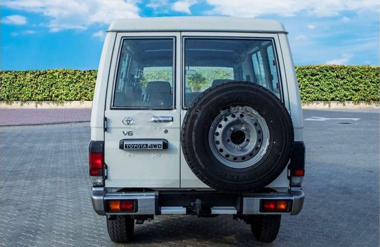 Toyota Land Cruiser 70 V6, 4.0L, PETROL, M/T, 2025 MODEL, 9 SEATS