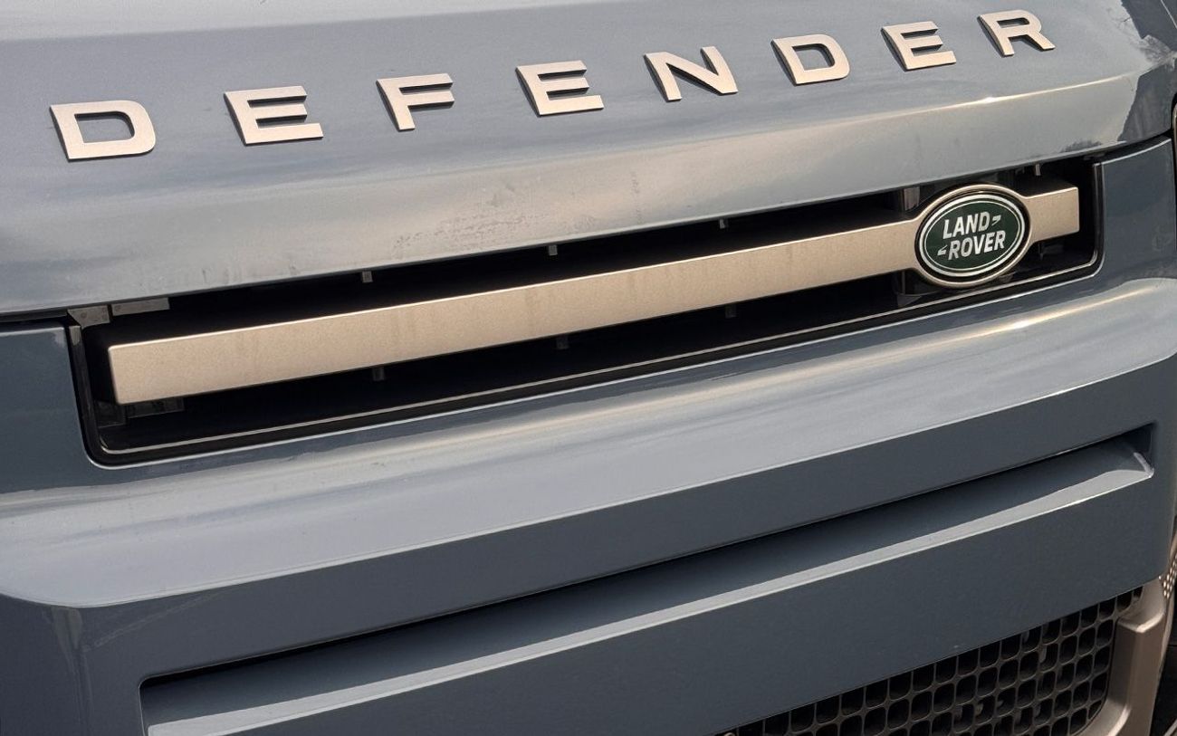 Land Rover Defender P300 110 2.0L (5 Seater) RIGHT HAND DRIVE