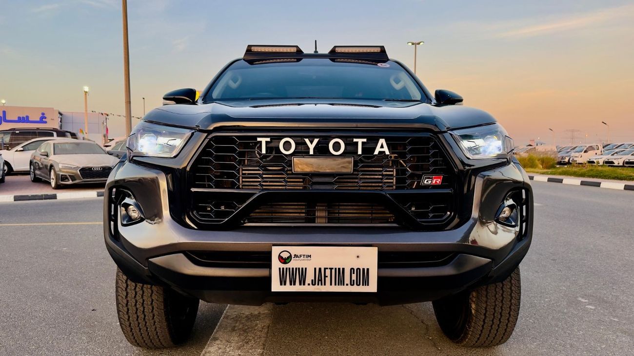 Toyota Hilux SMART CAB | GR SPORTS BODY KIT INSTALLED | 2.8l DIESEL ENGINE | RHD