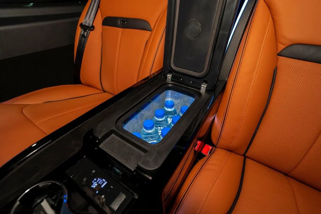 مرسيدس بنز V 300 NEW ARRIVAL 2026 MODEL VIP MERCEDES GCC V300 with ADDITIONAL REAR AC - 2 Years Warranty by VLINE